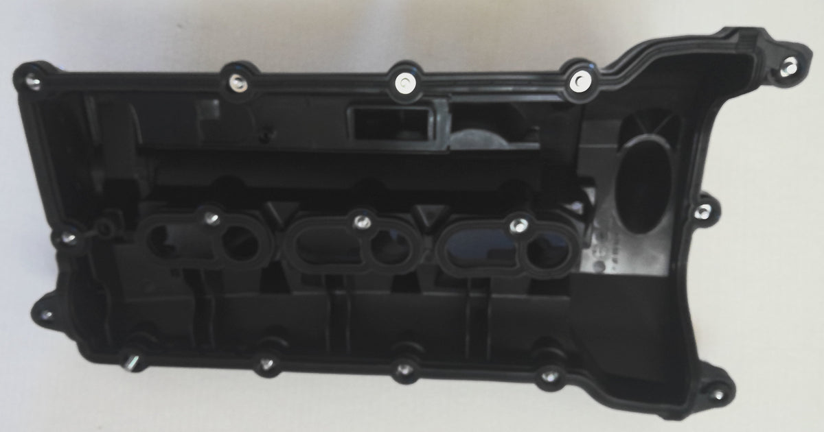 Left Engine Valve Cover w/Gaskets & Bolts