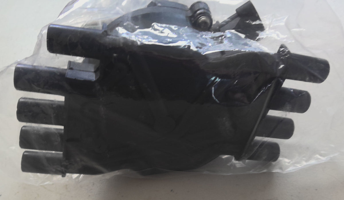 Distributor w/Black Cap