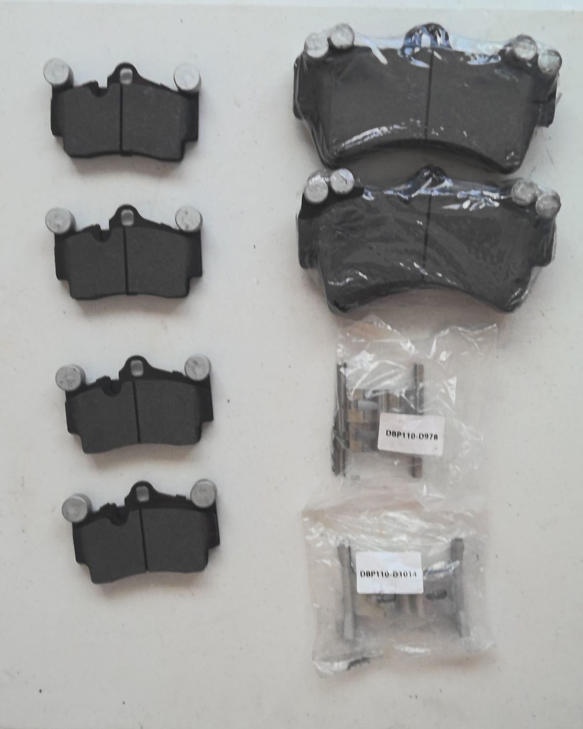 8pcs Ceramic Front Rear Brake Pads w/Clips